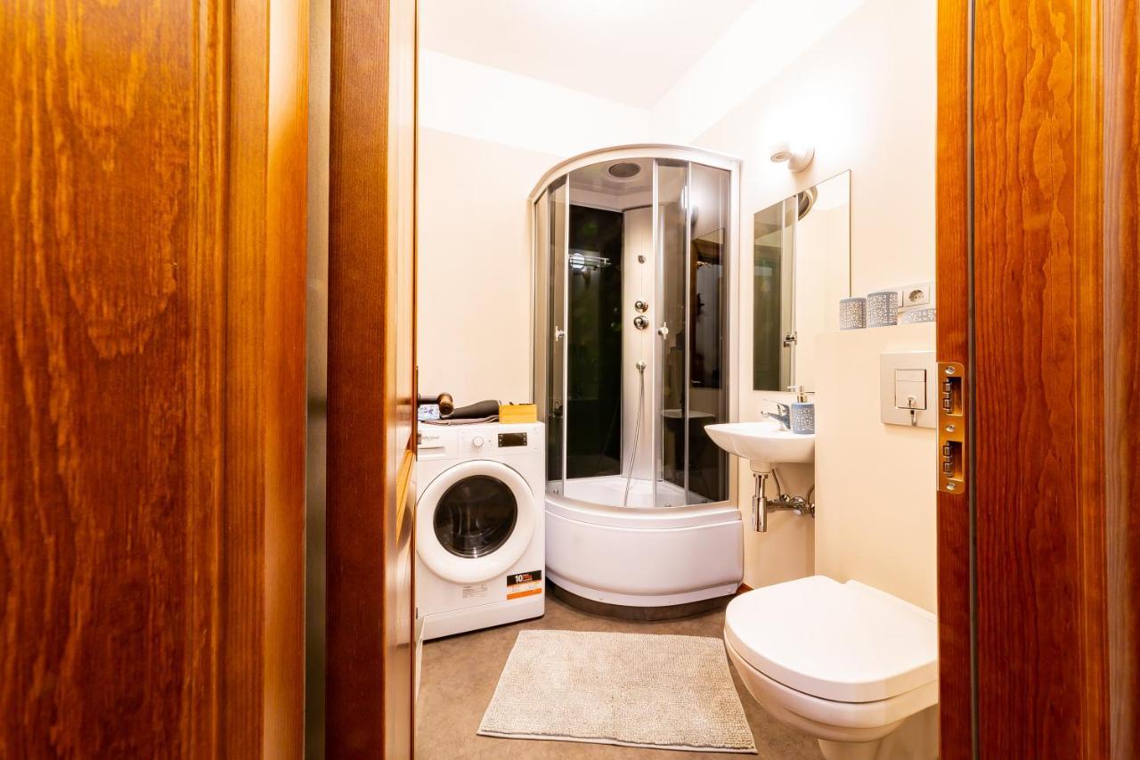 Ancient Storie'S Ap 65Sqm Renovated Free Parking Riga Exterior foto